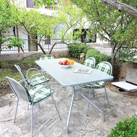 Lavanda Apartman Primosten
